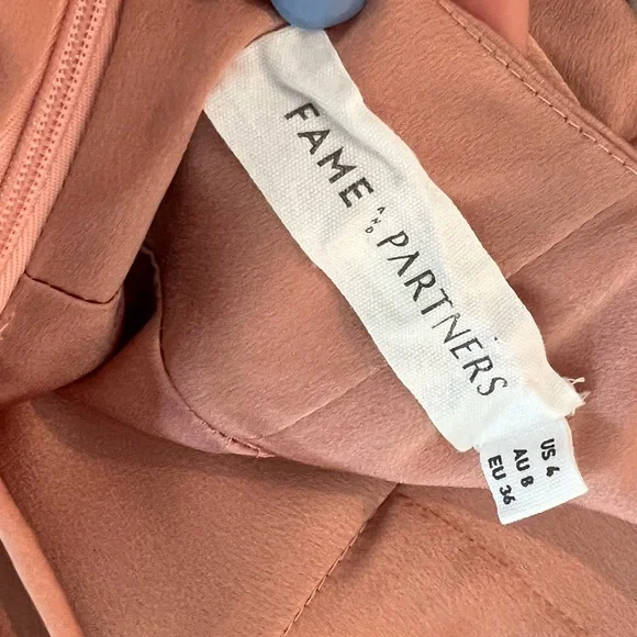 Fame and Partners Strappy Tri Cup Gown - Picture 7 of 9